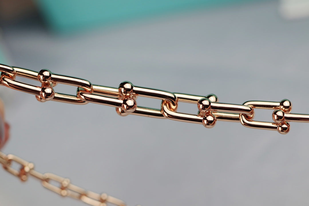 HARDWARE LINK GOLD NECKLACE
