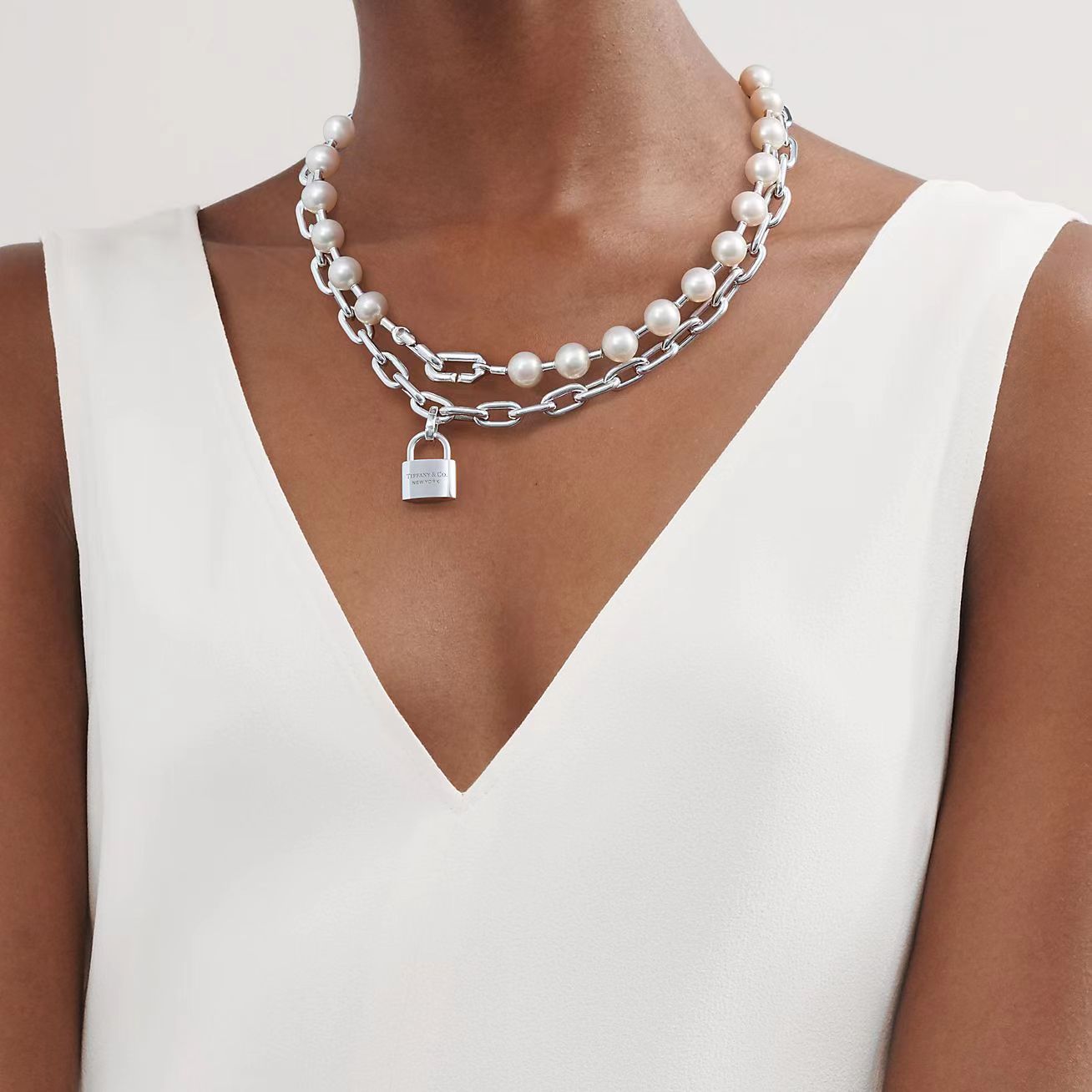 HARDWARE PEARL WRAP NECKLACE