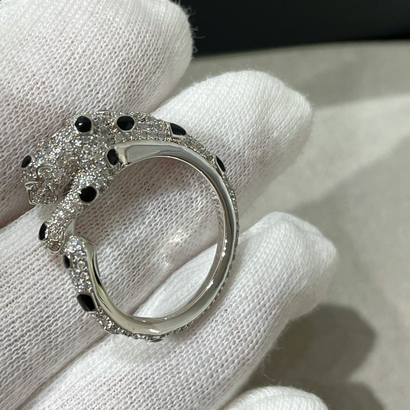 PANTHERE DIAMOND ONYX SILVER RING