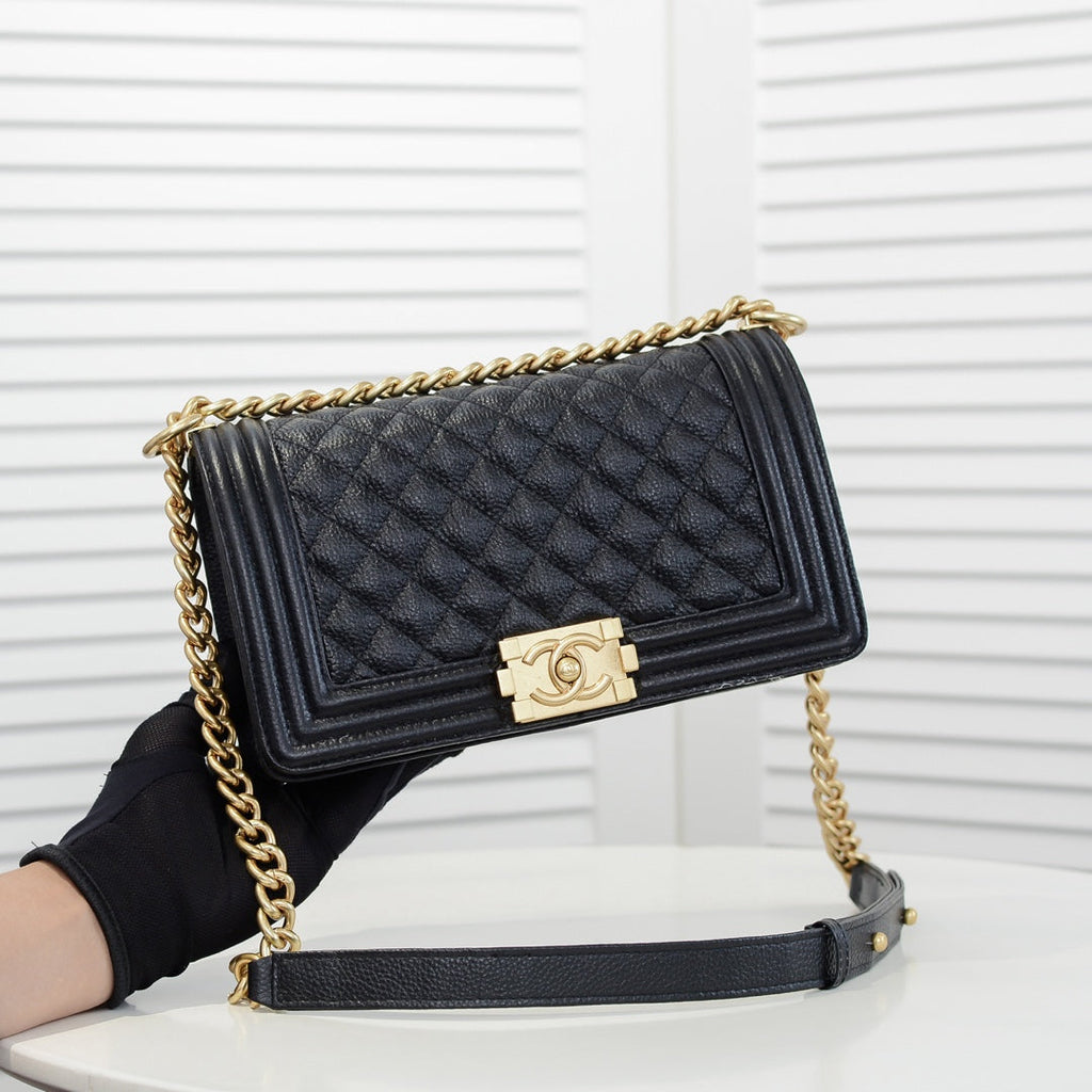 CAVIAR BOY BAG MEDIUM 67086 BLACK