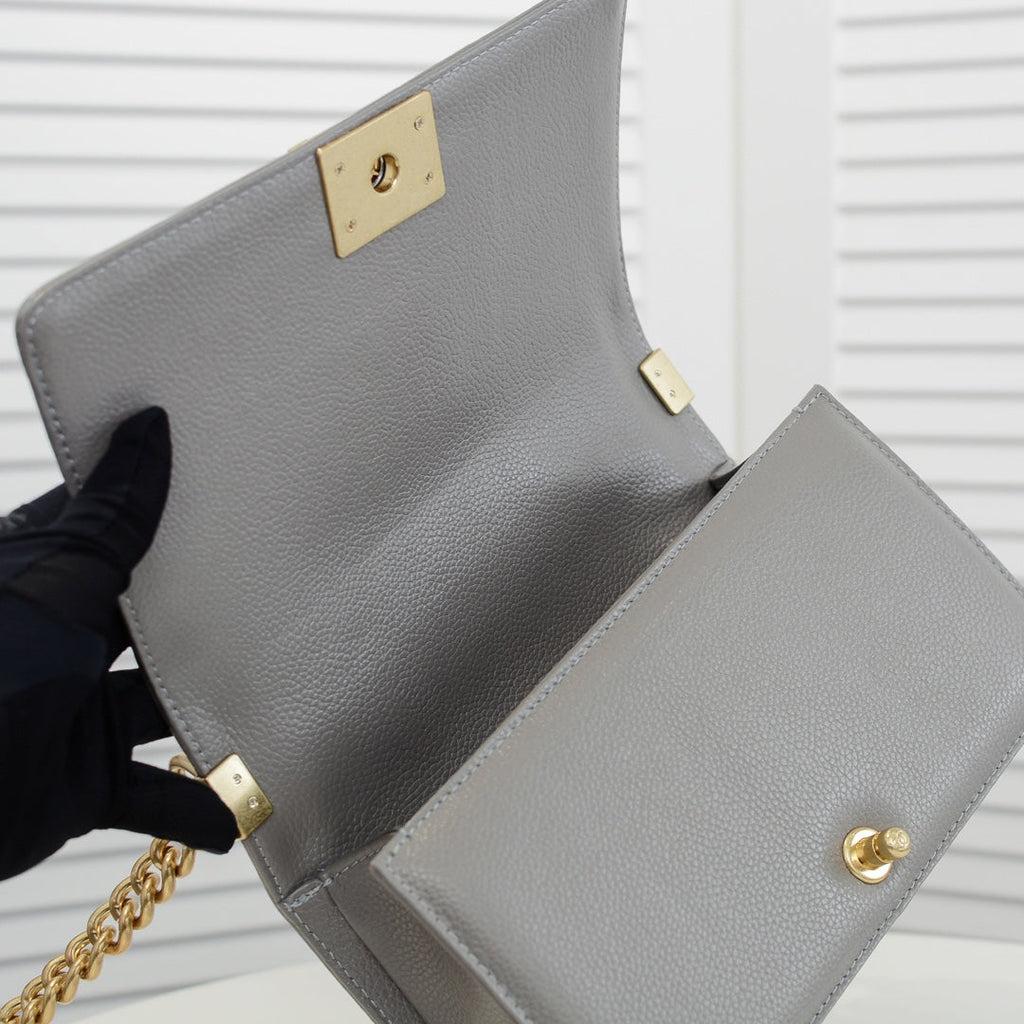 CAVIAR BOY BAG MEDIUM 67086 GREY