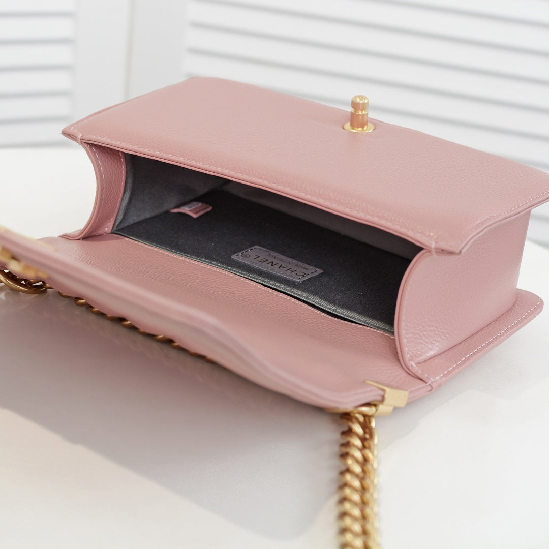 CAVIAR BOY BAG MEDIUM 67086 PINK