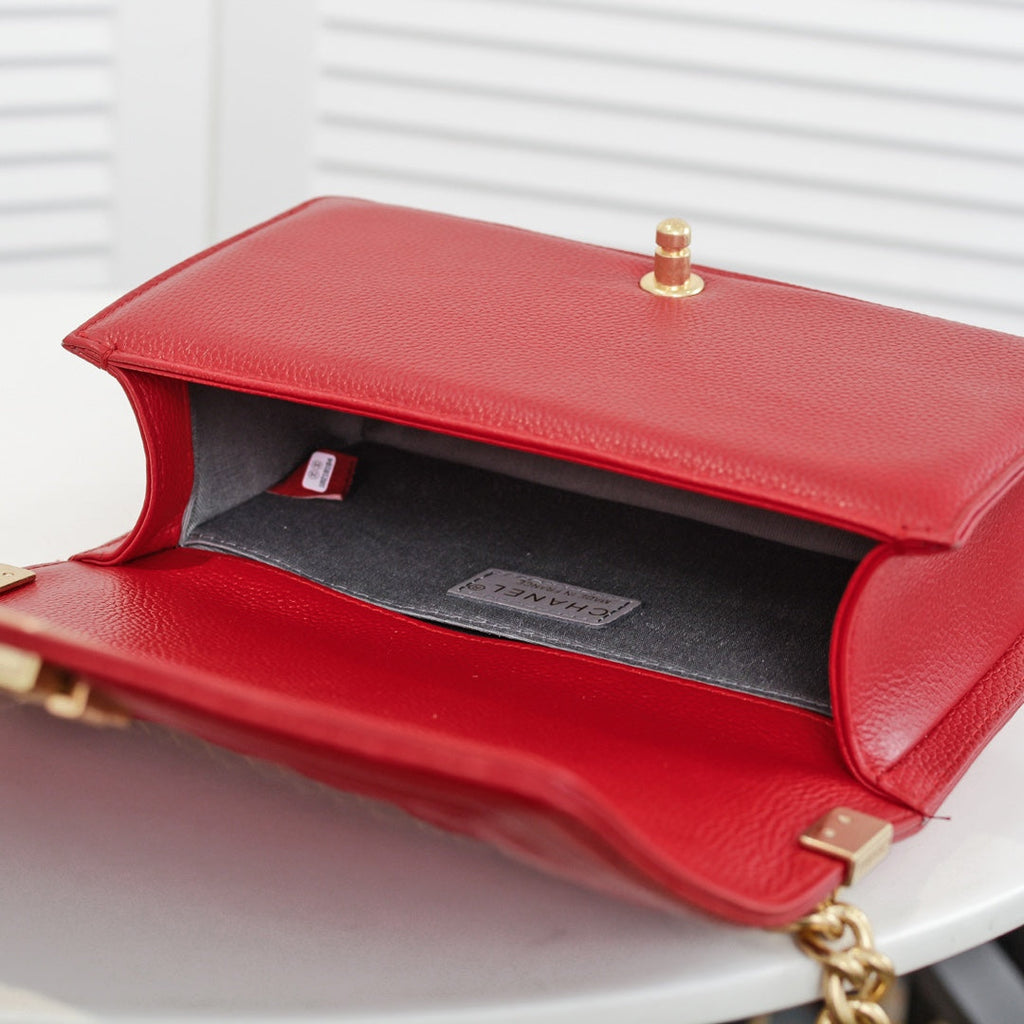 CAVIAR BOY BAG MEDIUM 67086 RED