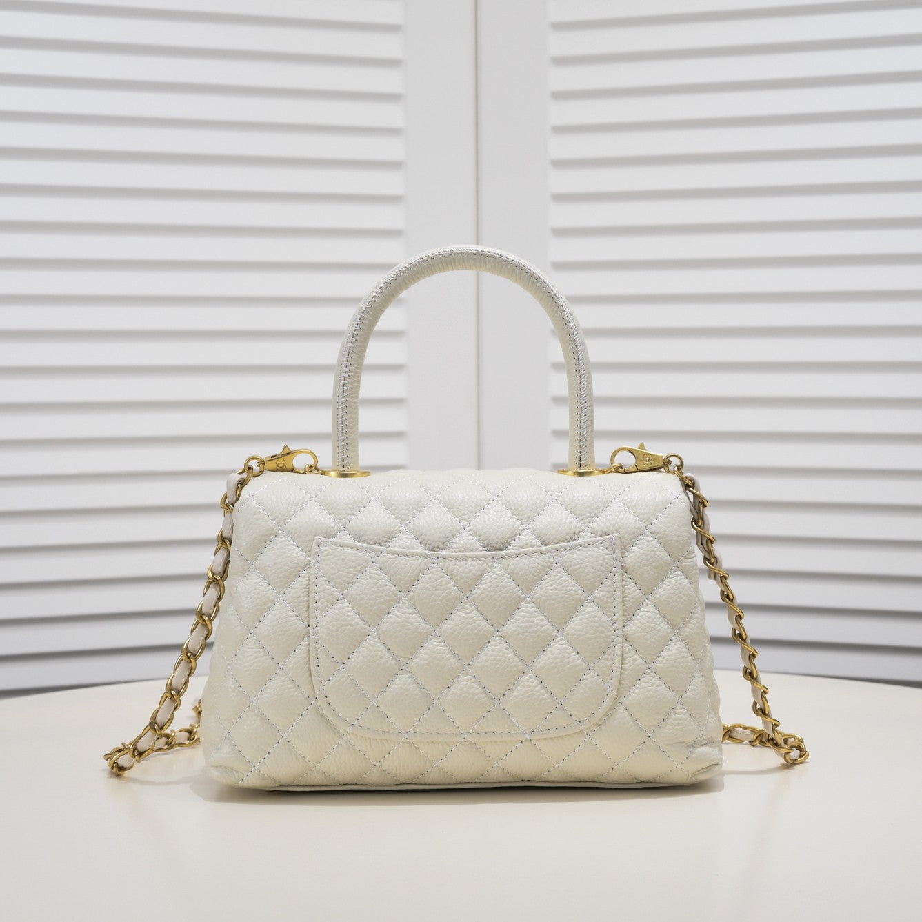 QUILTED CAVIAR 26CM 92991 WHITE