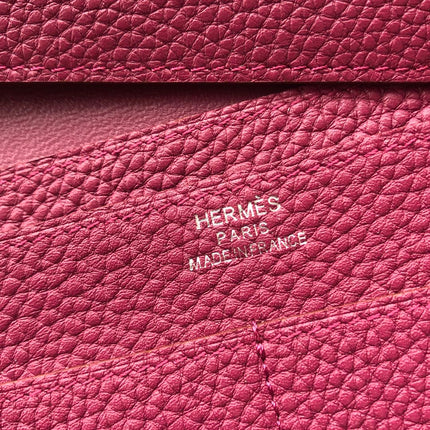 TOGO PASSPORT HOLDER 20 IN JAM PURPLE CALFSKIN