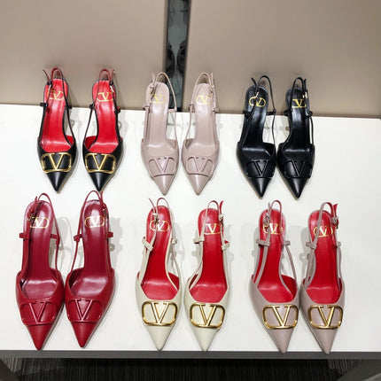 VLOGO SIGNATURE BLACK CALFSKIN HIGH SLINGBACK PUMP 7 CM WITH GOLD LOGO