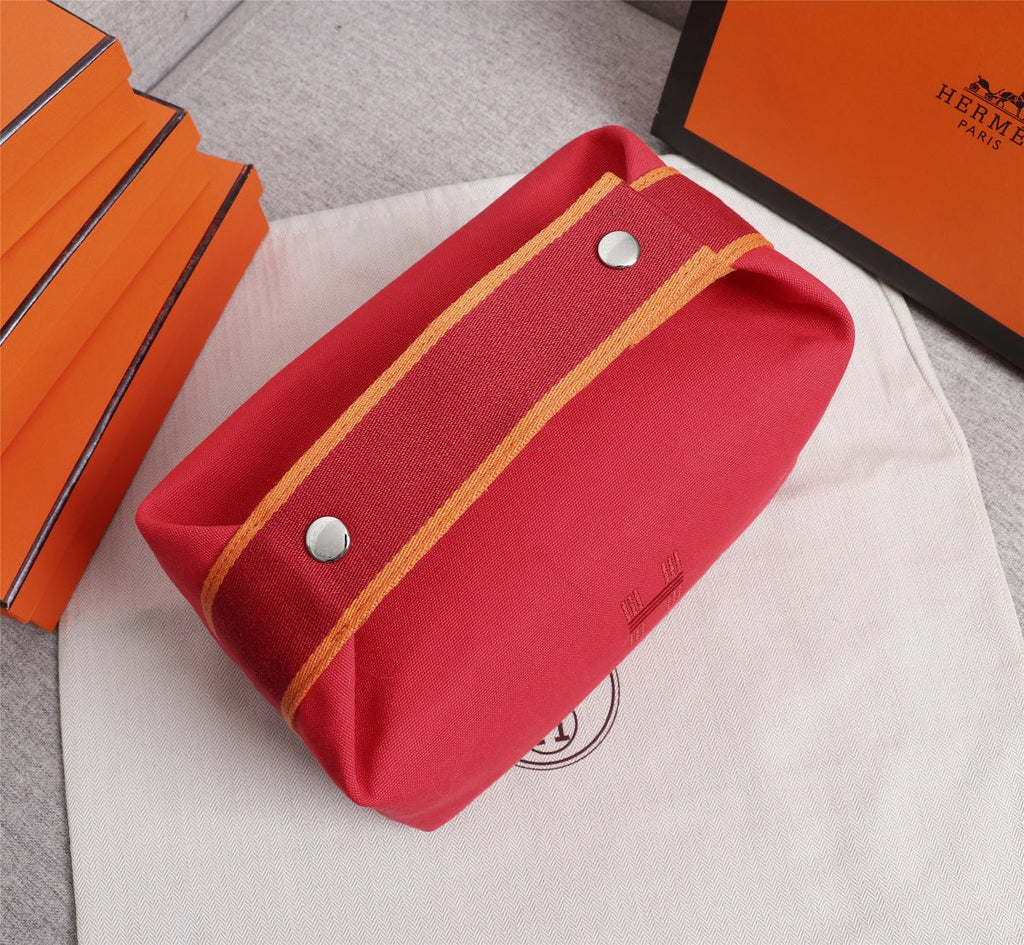 HM BRIDE-A-BRAC 21 RED CANVAS