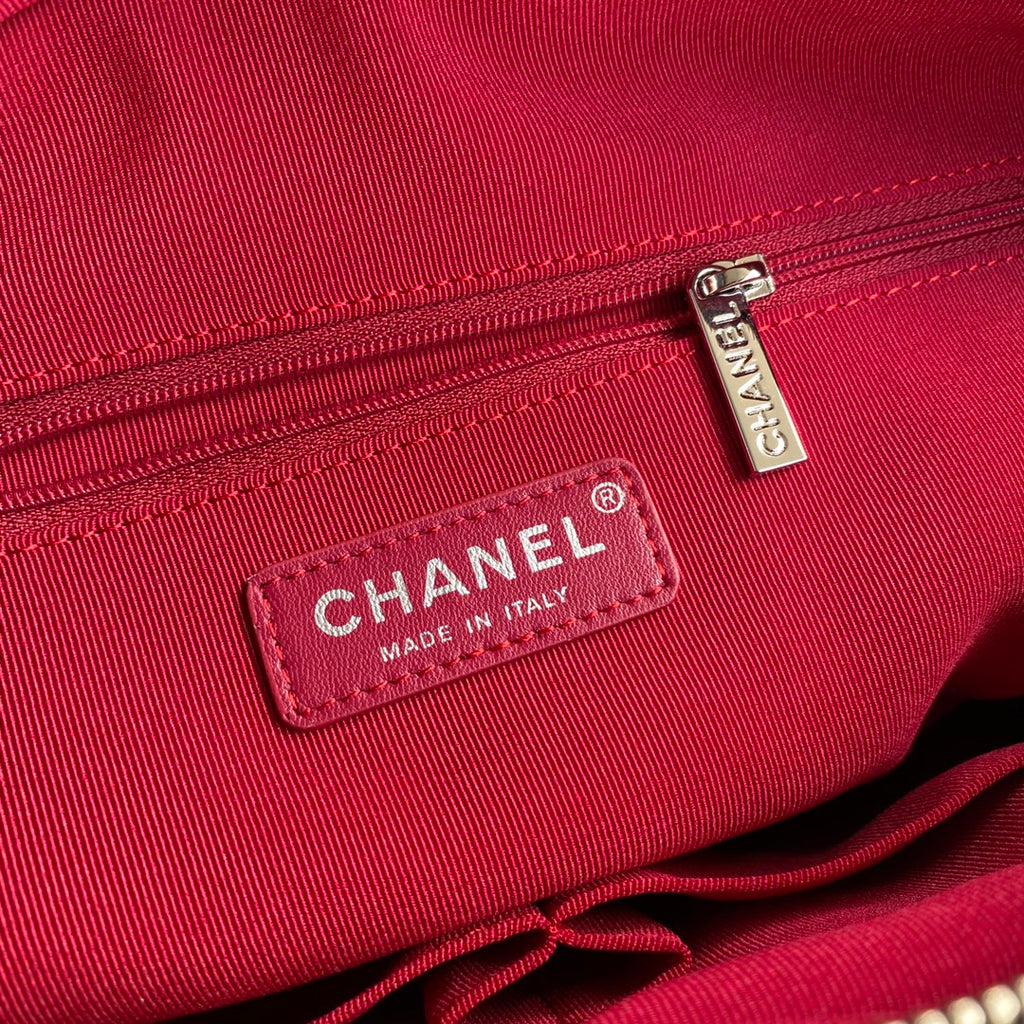 CC GABRIELLE MEDIUM 28 HOBO BAG IN BLACK CALFSKIN