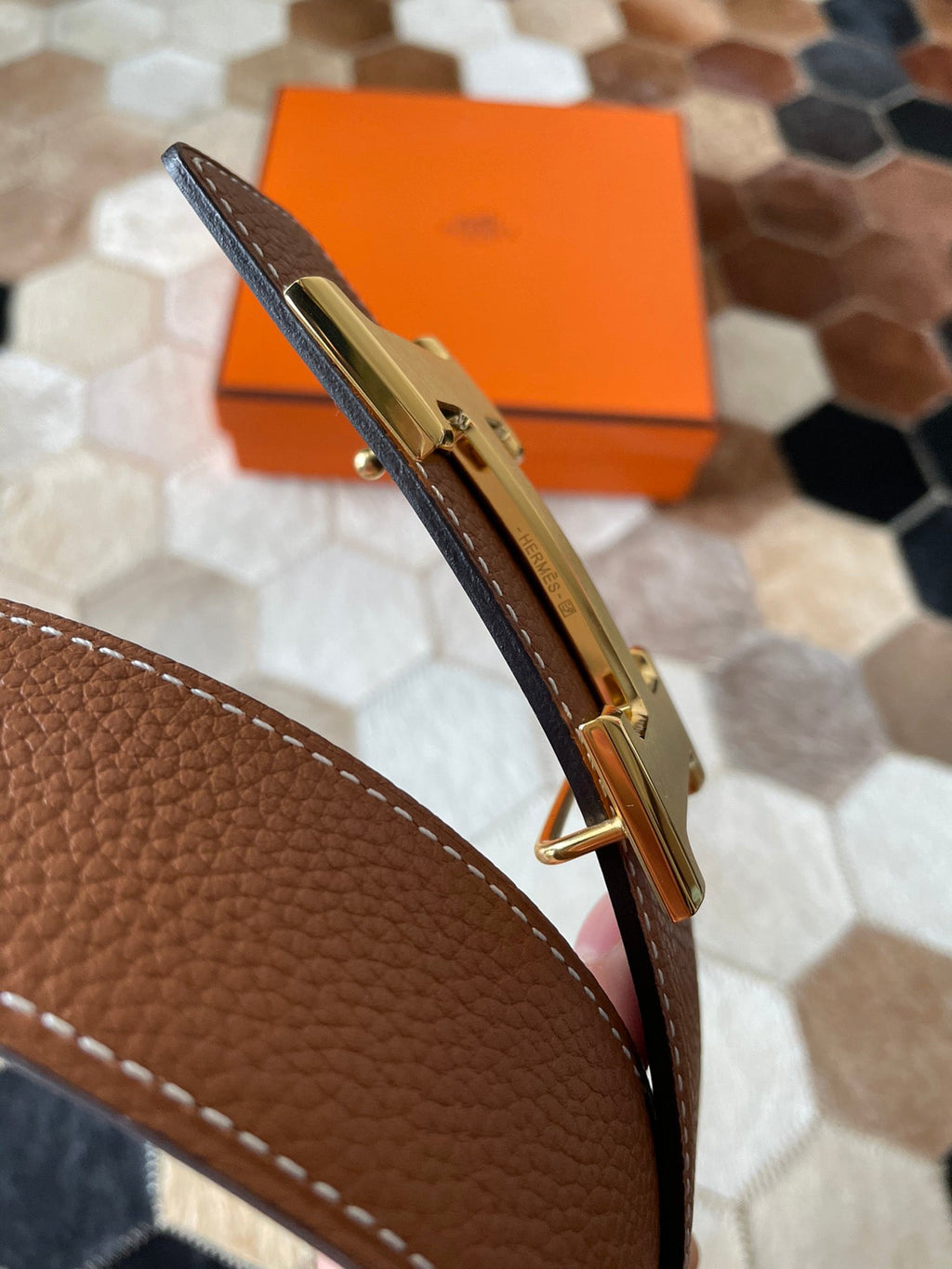 HM CONSTANCE BELT BUCKLE & REVERSIBLE BRONZE BROWN LEATHER STRAP 38MM GOLD HARDWARE