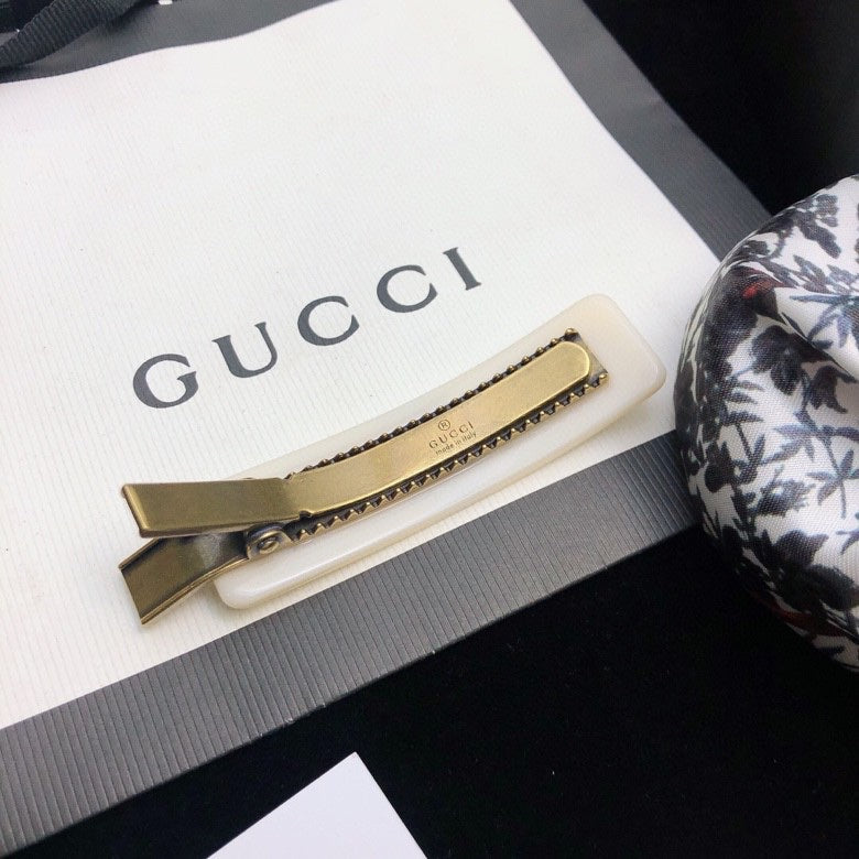 GUCCI 26S DOUBLE G LOGO MULTICOLOR CRYSTAL EMBELLISHED HAIR CLIP IN IVORY RESIN 629879