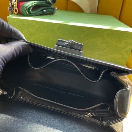 BAMBOO TOP HANDLE BAG 21 IN BLACK CALFSKIN