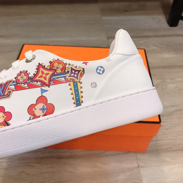 LV MEN'S ATHLETIC SHOES COMBINING LUXURIOUS QUALITY AND FASHION