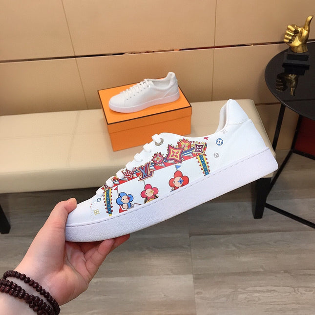 LV TRAINER WHITE CALFSKIN WITH COLORFUL PATTERN