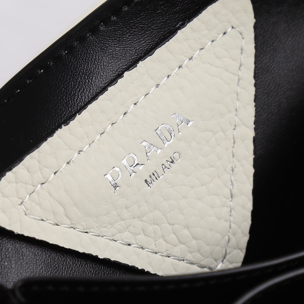 PRA 18 DYNAMIQUE LOGO TOTE BAG IN WHITE CALFSKIN