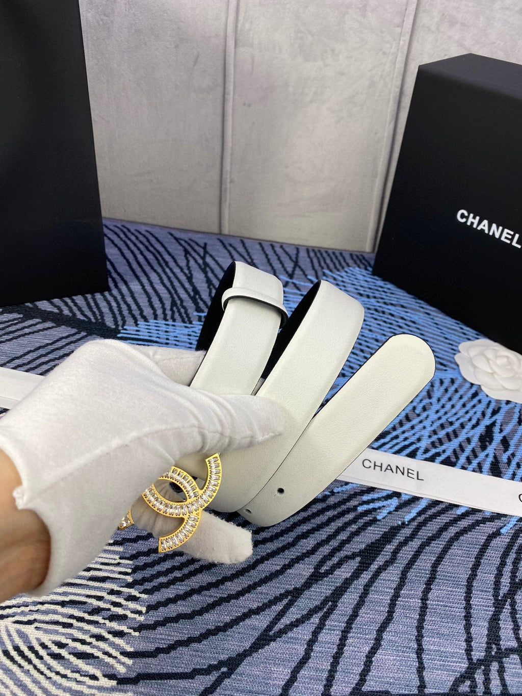 CC BELT 30 MM IN WHITE CALFSKIN 615098