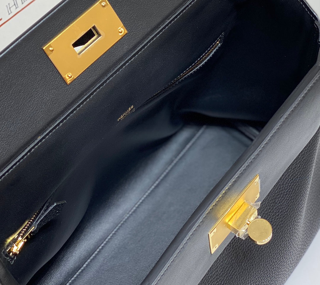 HM 26S 24/24 29MM IN BLACK EVERCOLOR CALFSKIN GOLD KELLY BUCKLE