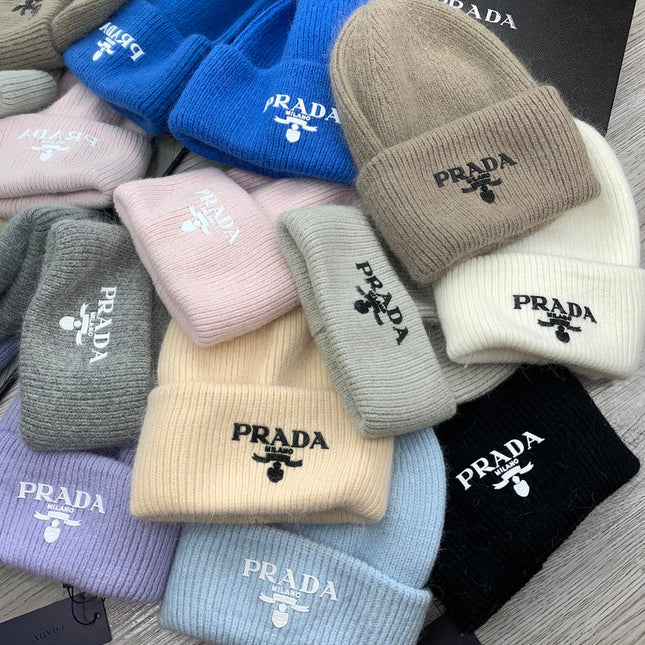 BEANIE HAT IN COBALT BLUE WOOL 108752