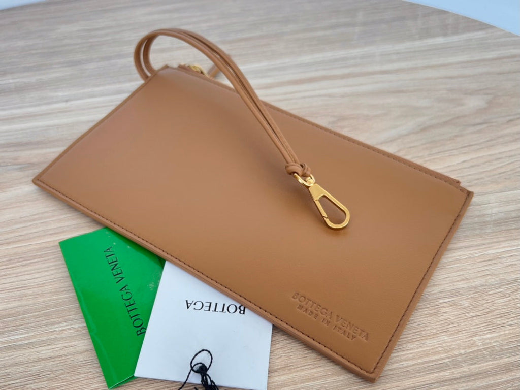 SMALL CABAT 32 IN BRONZE BROWN LAMBSKIN