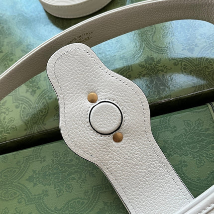 GG HORSEBIT SHOULDER BAG 39 IN WHITE CALFSKIN GOLD HARDWARE