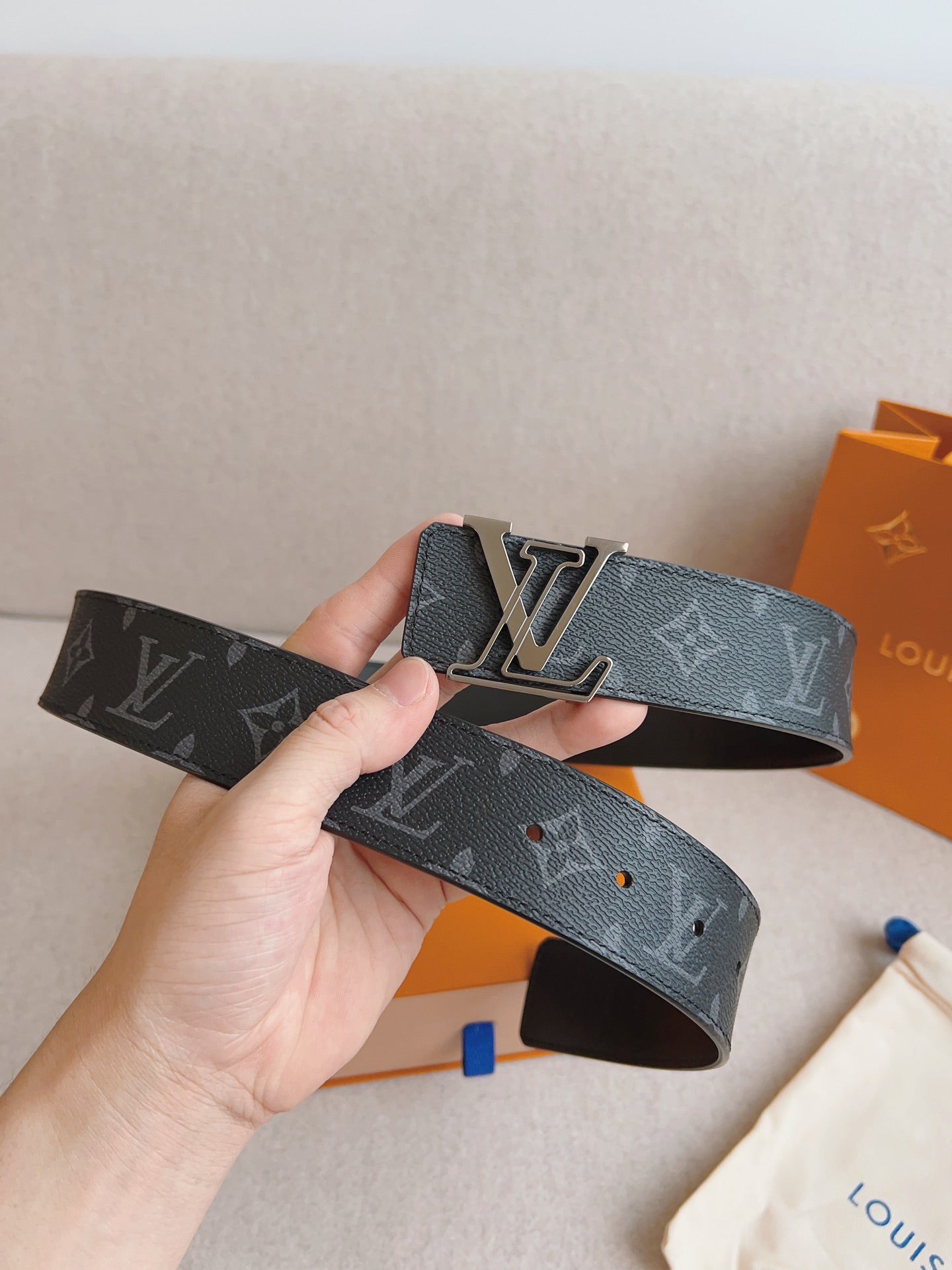 LV 25S BELT 40 MM IN BLACK MIX GREY CALFSKIN 593204