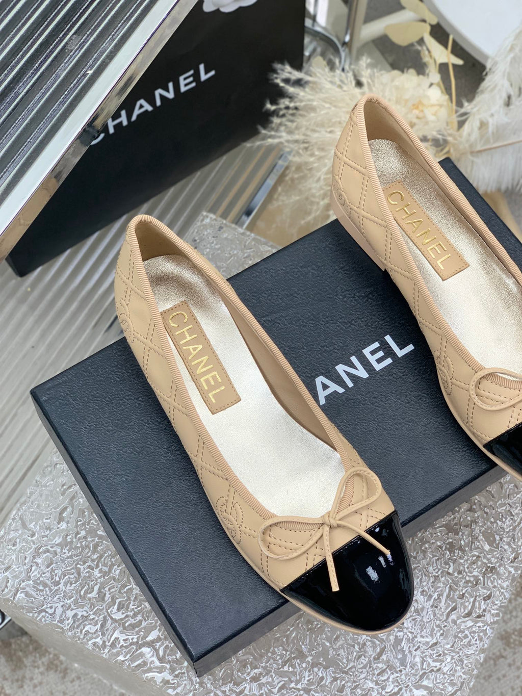 BALLET FLAT GLOSSY BLACK MIX BEIGE LAMBSKIN
