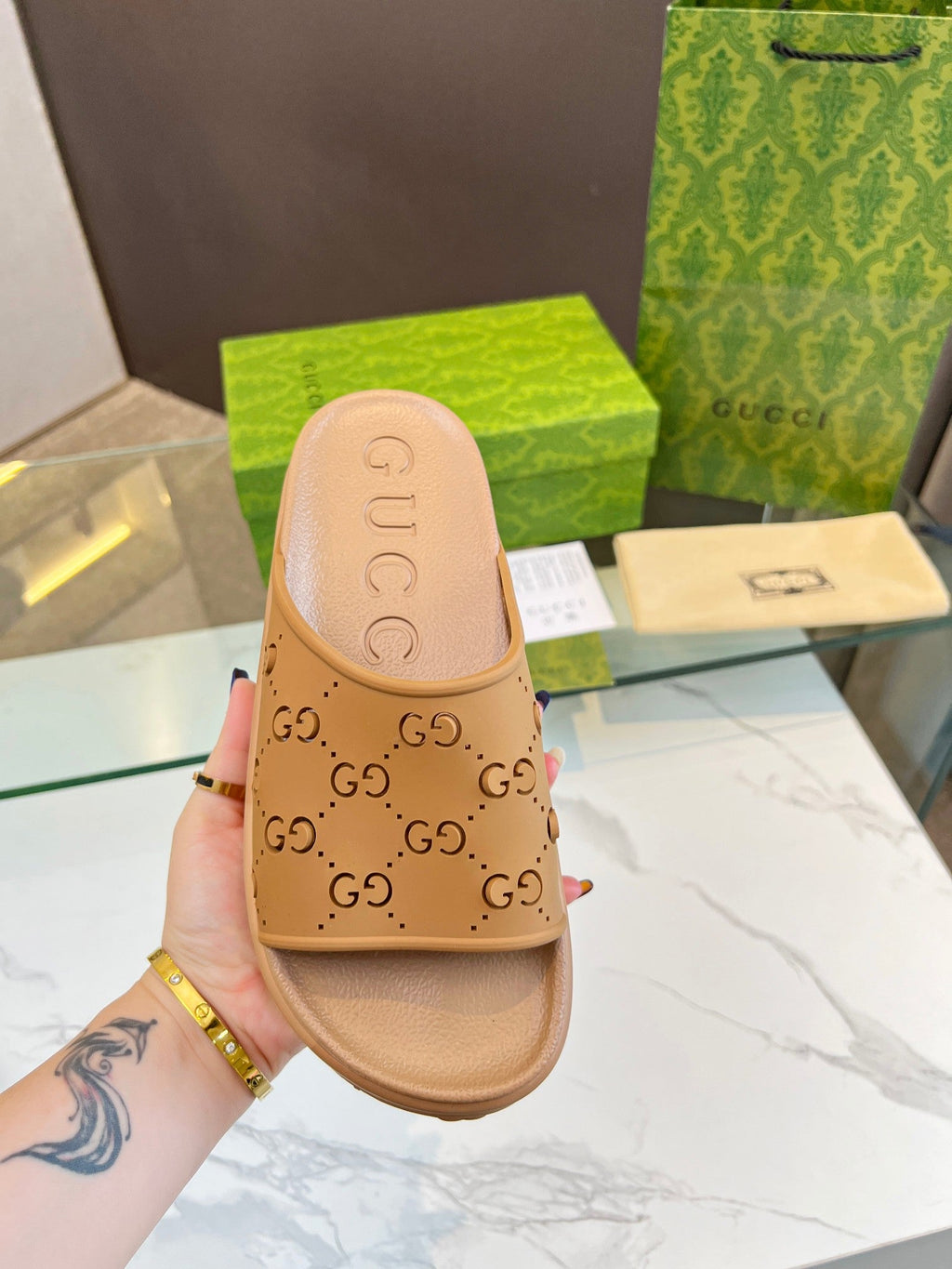 PLATFORM SANDALS IN CINNAMON BROWN MONOGRAM IMPORTED TPU