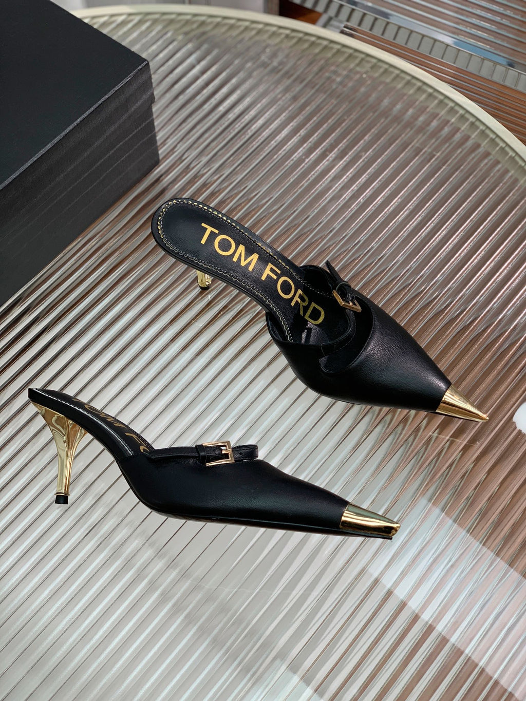 HIGH PUMP MULE 7 CM IN BLACK CALFSKIN