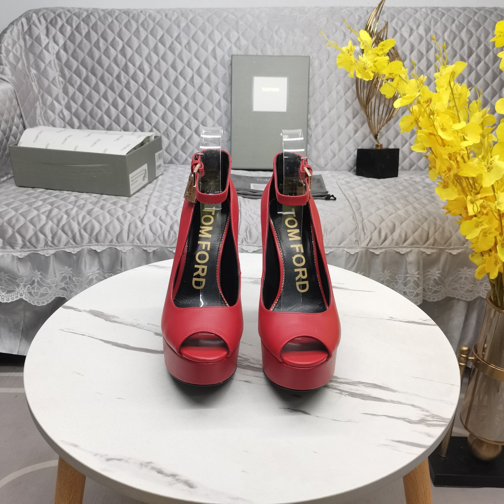 PADLOCK PLATFORM PEEP TOE PUMP 14 CM IN RUBY RED CALFSKIN