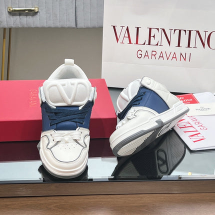 VALENTINO 25S GARAVANI OPEN SKATE SNEAKERS IN WHITE MIX DARK BLUE LAMBSKIN STYLE 17