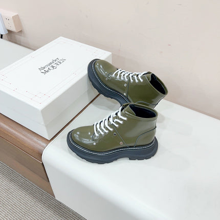 MCQUEEN LEATHER ANKLE BOOT IN OLIVE GREEN LAMBSKIN