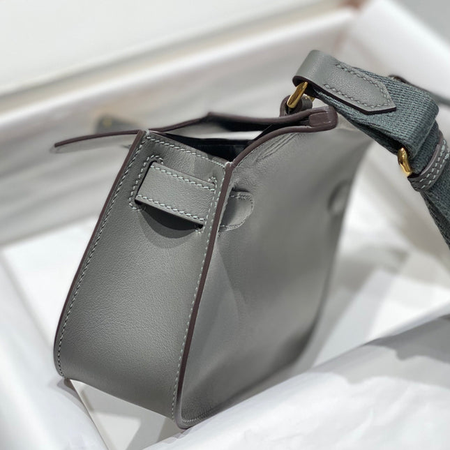 HM JYPSIERE SHOULDER BAG 23 IN GREY CALFSKIN GOLD HARDWARE