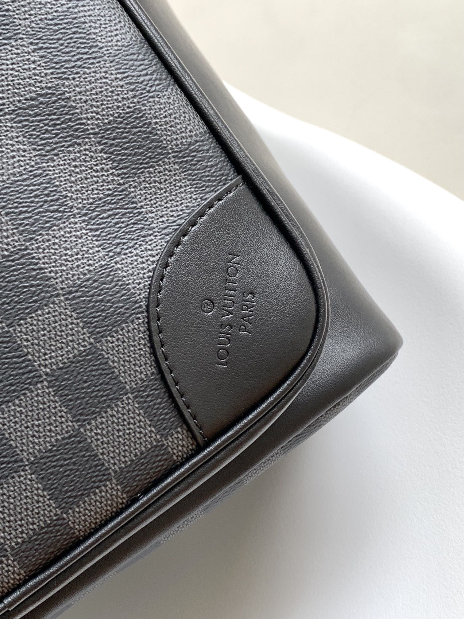 BACKPACK 41.5 IN BLACK MONOGRAM LAMBSKIN