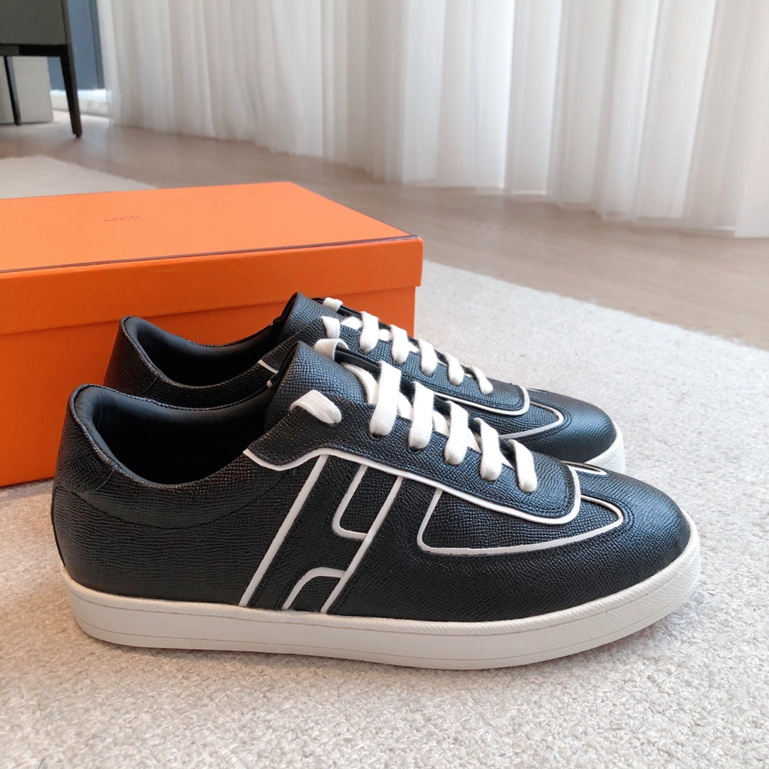 HM BOOMERANG SNEAKER BLACK CALFSKIN