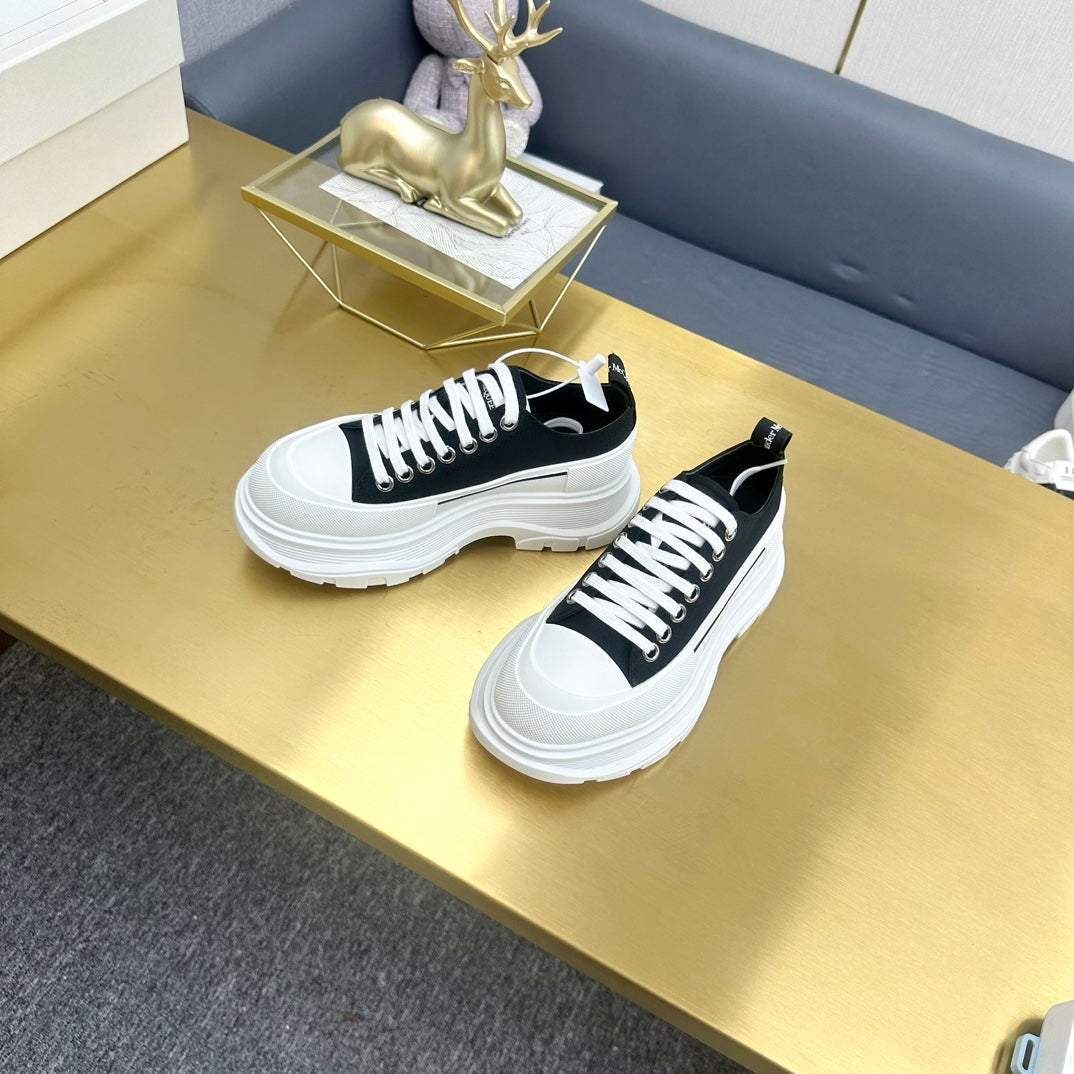 TREAD SLICK LACE UP SNEAKERS IN BLACK CANVAS WHITE  RUBBER SOLE