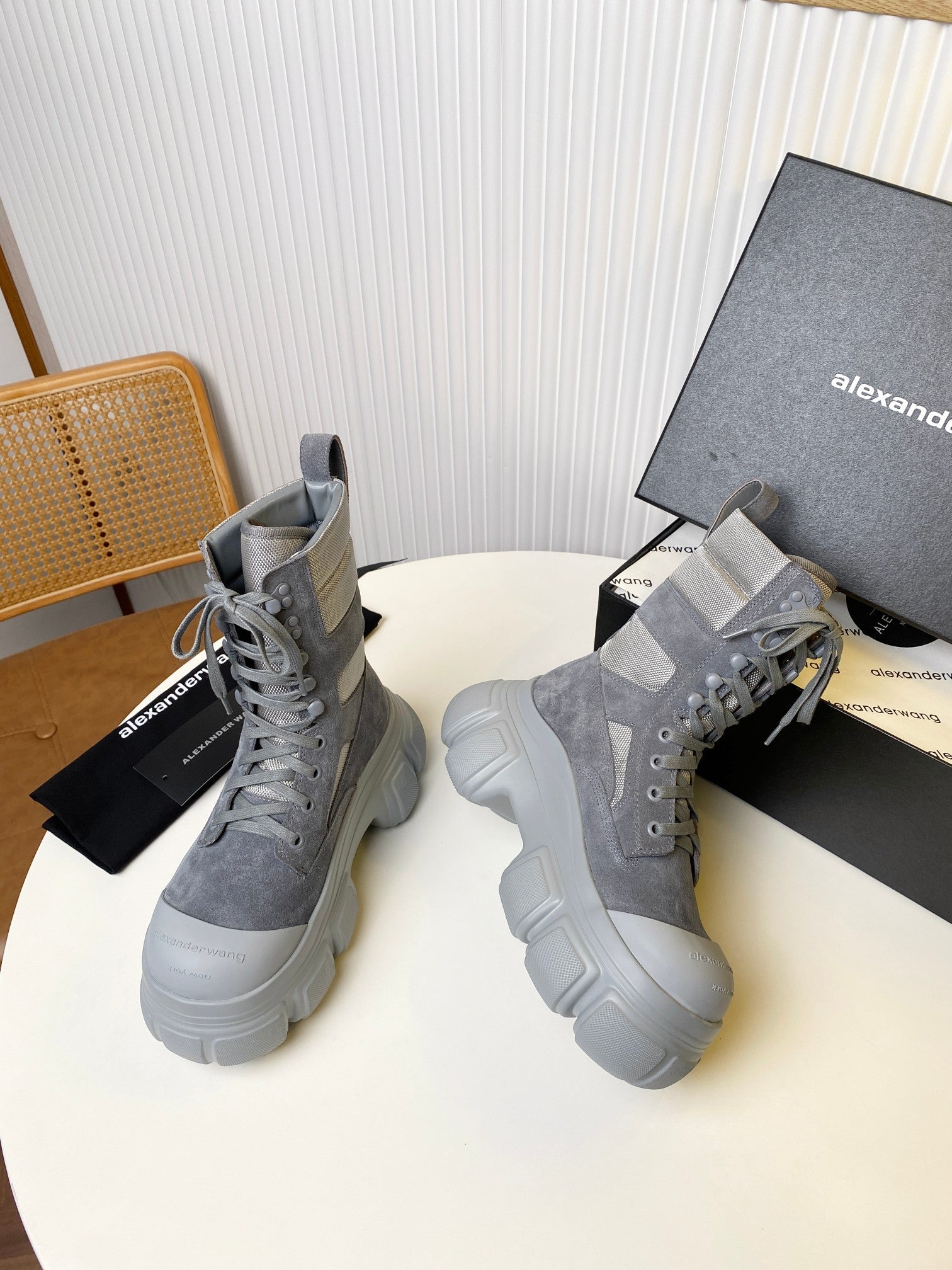 STORM COMBINATION 8 CM BOOTS IN COOL GRAY SUEDE AND SHEEPSKIN
