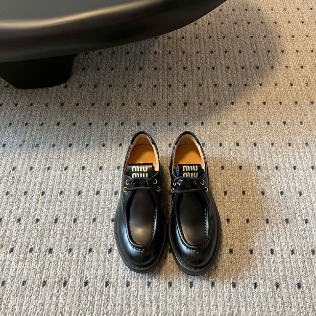 MIUMIU 26S LACED FUME SHOES IN BLACK GLOSSY CALFSKIN