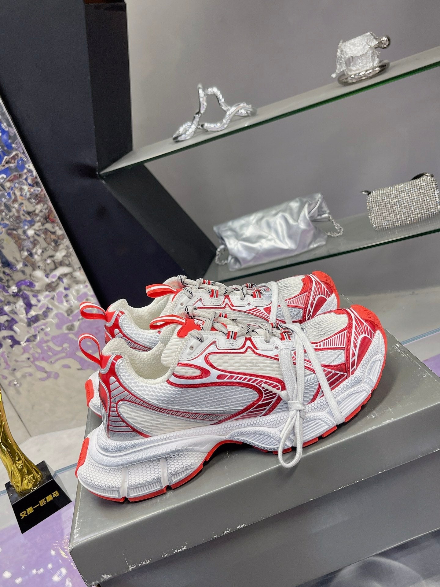 3XL SNEAKER IN RED MIX WHITE MESH AND POLYURETHANE