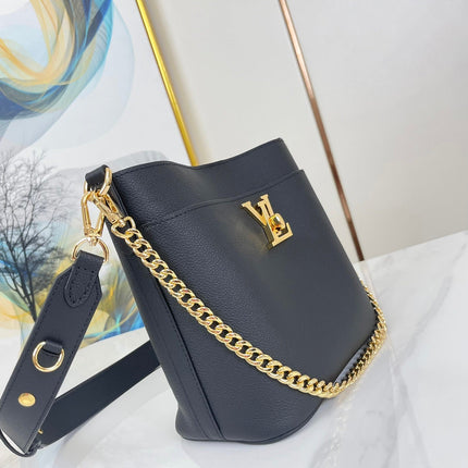 LOCK AND WALK 20 IN BLACK GRAINED CALFSKIN GOLD HARDWARE