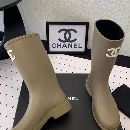 CC RAINBOOT CHANEL DARK BEIGE