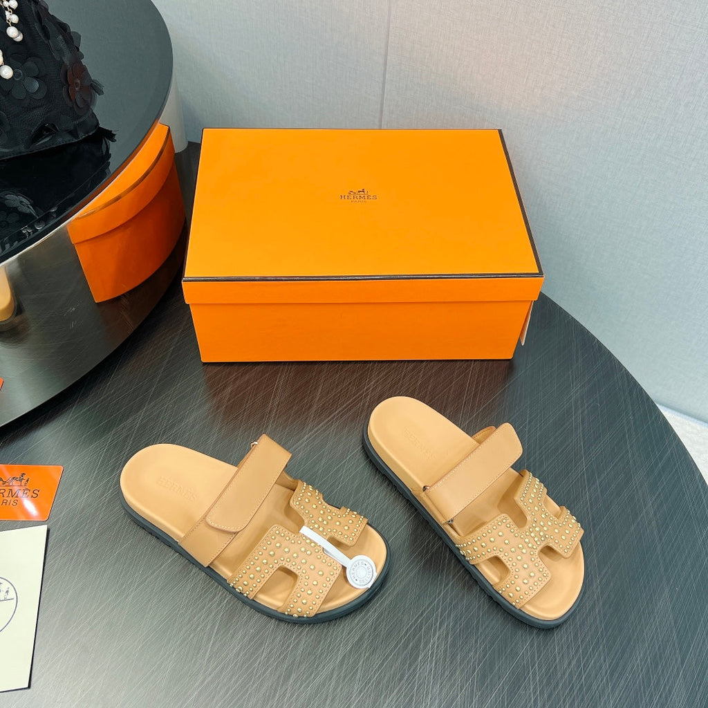 CHYPRE SANDAL LIGHT ORANGE CALFSKIN STYLIZED