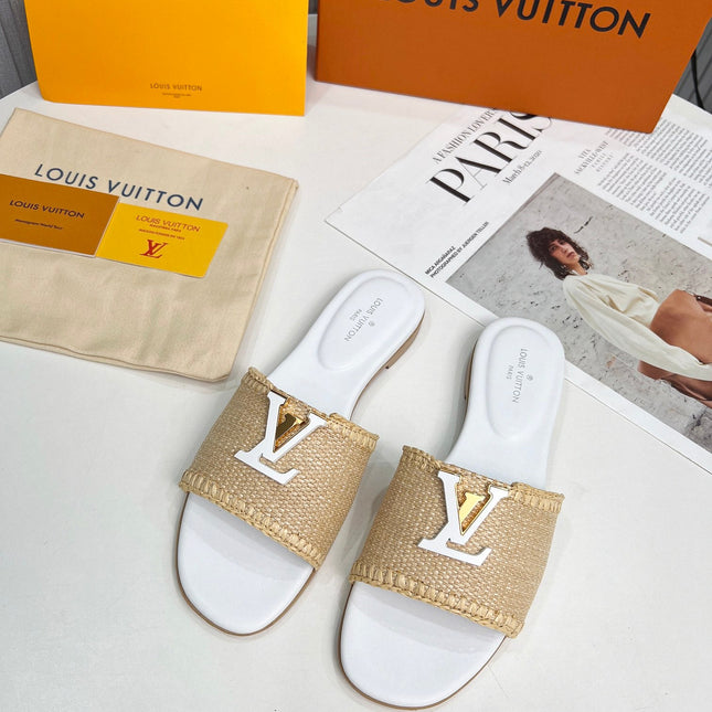 LV 26S FLAT SLIDES IN WHITE CALFSKIN AND BEIGE RAFFIA