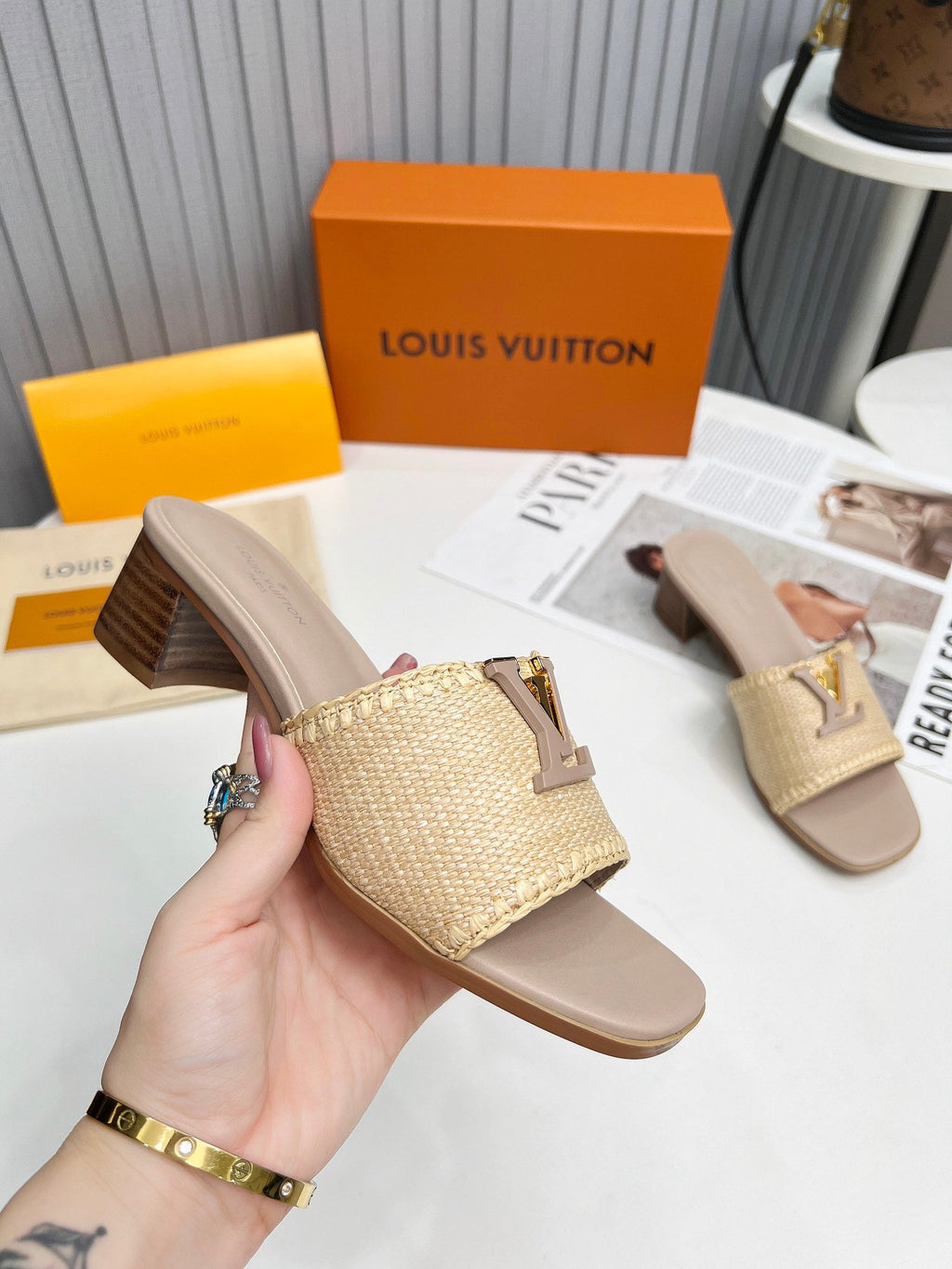 LV 26S CAPRI HIGH-HEELED MULES IN DARK BEIGE CALFSKIN AND RAFFIA