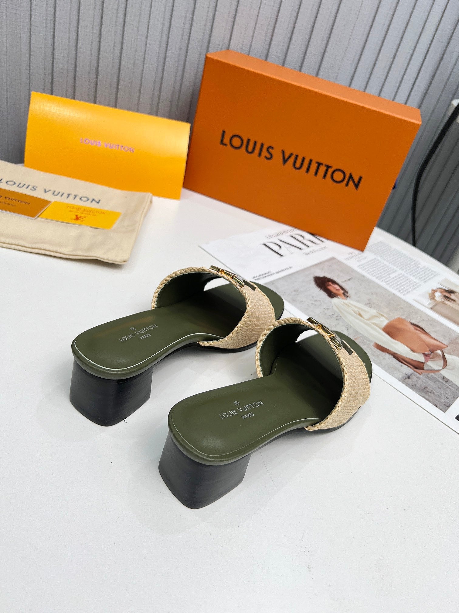LV 26S CAPRI HIGH-HEELED MULES IN MOSS GREEN CALFSKIN AND BEIGE RAFFIA