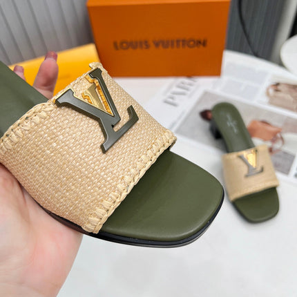 LV 26S CAPRI HIGH-HEELED MULES IN MOSS GREEN CALFSKIN AND BEIGE RAFFIA