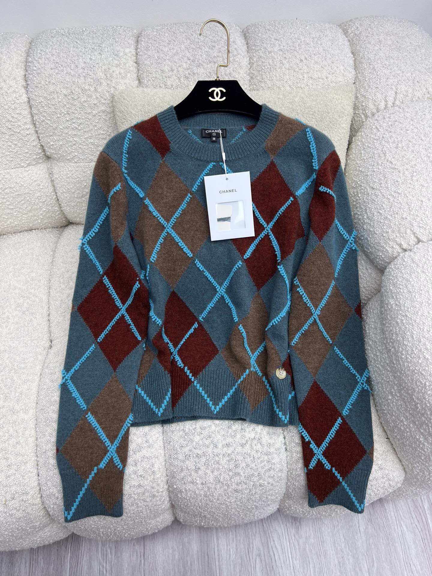 CHANEL 25S ROUND NECK SWEATER SET STYLE 254