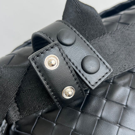 POSTINO BAG 30 IN BLACK CALFSKIN