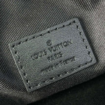 GETAWAY MESSENGER 18 IN BLACK EMBOSSED CALFSKIN