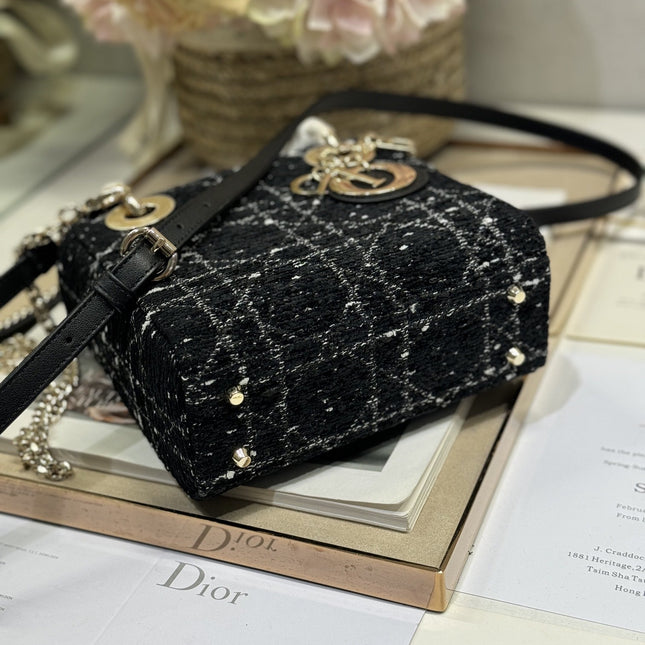 MINI 17 LADY BAG IN BLACK CANNAGE TWEED