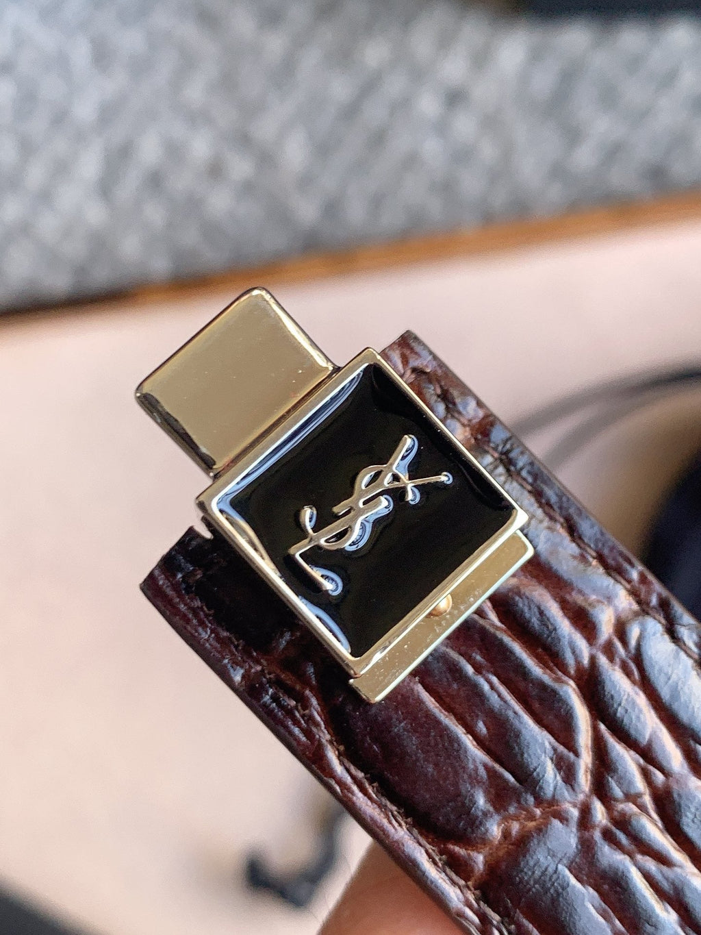 YSL 25S BELT 24 MM IN DARK BROWN EMBOSSED CALFSKIN STYLE 2 529686