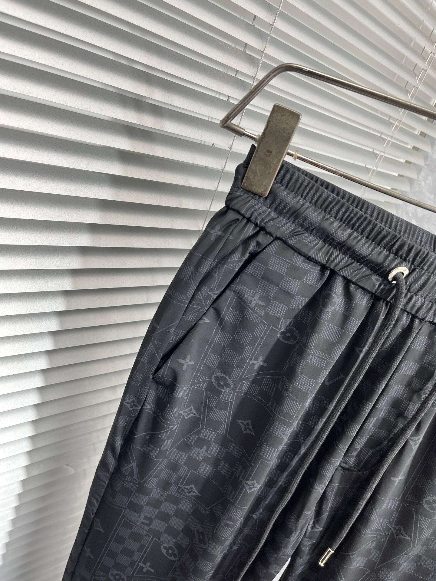 LV BLACK MONOGRAM TROUSERS 239491